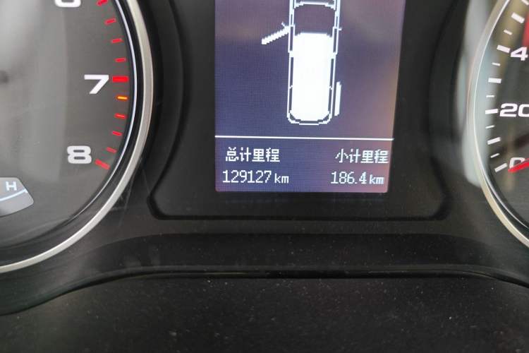 Used JAC Refine M4 2018 2.0L Manual Express Version Odometer Close Up