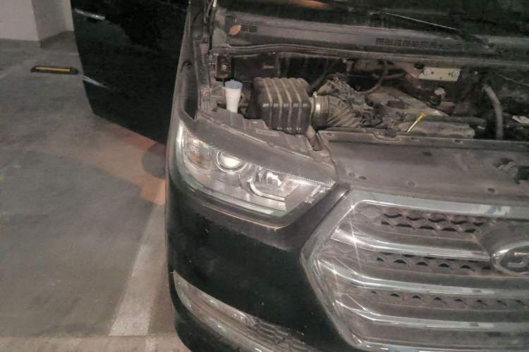 Used JAC Refine M4 2018 2.0L Manual Express Version Right Front Headlight