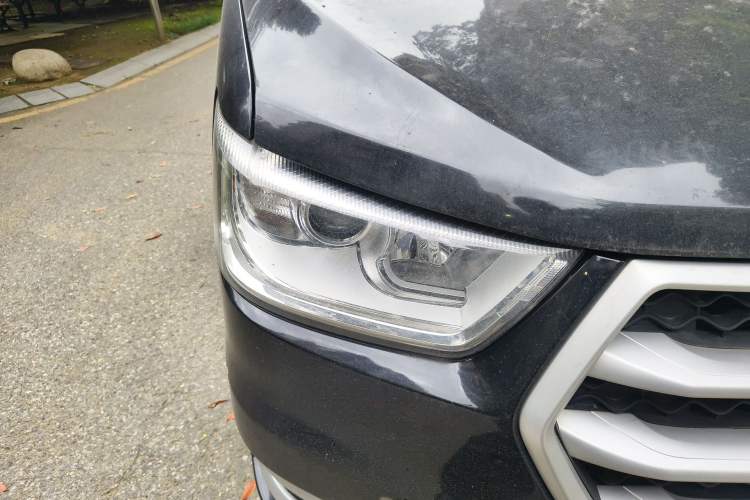 Used JAC Refine M4 2018 2.0L Manual Express Version Right Front Headlight