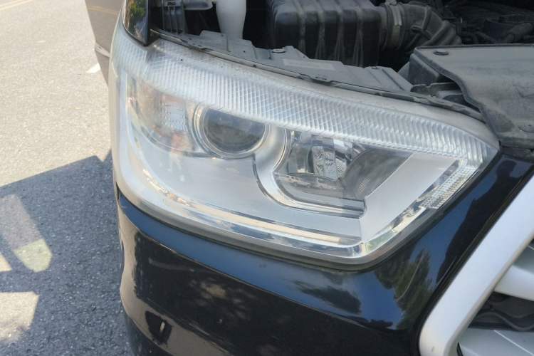 Used JAC Refine M4 2018 2.0L Manual Express Version Right Front Headlight