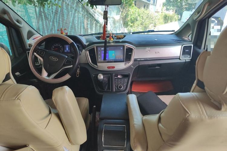 Used JAC Refine M4 2018 2.0L Manual Express Version Center Console