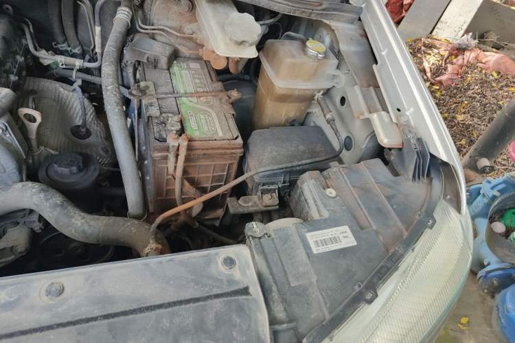 Used JAC Refine M4 2018 2.0L Manual Express Version Engine Bay Left