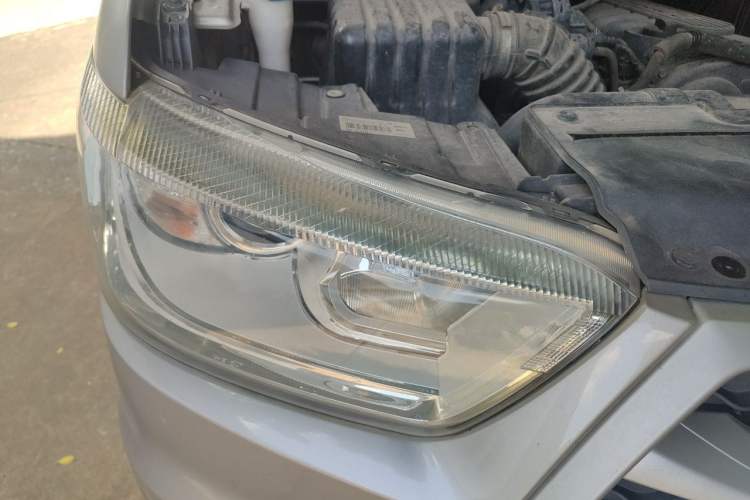 Used JAC Refine M4 2018 2.0L Manual Express Version Right Front Headlight