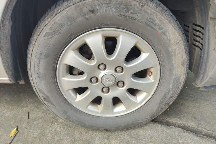 Used JAC Refine M4 2018 2.0L Manual Express Version Right Front Wheel Hub