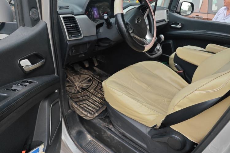 Used JAC Refine M4 2018 2.0L Manual Express Version Driver Seat