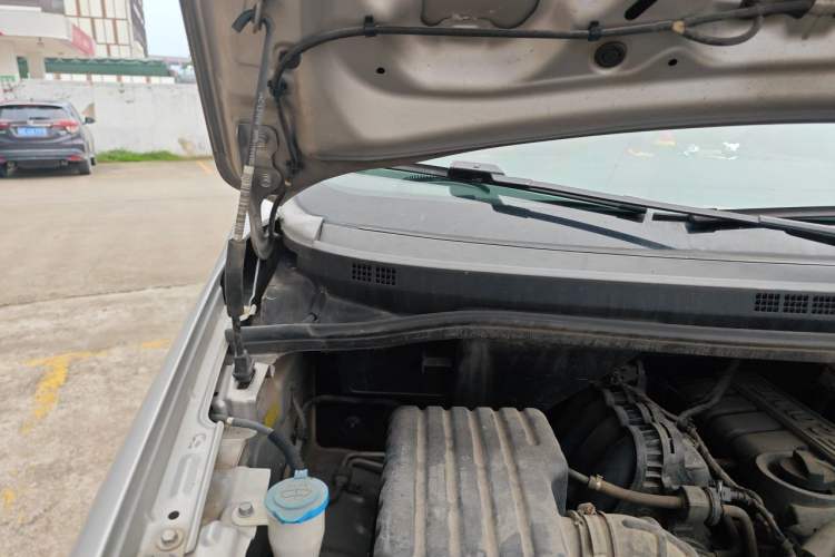 Used JAC Refine M4 2018 2.0L Manual Express Version Engine Bay Right