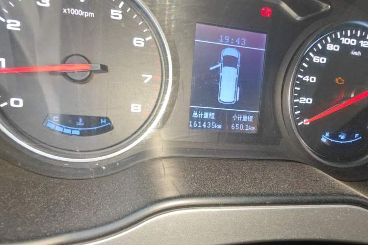 Used JAC Refine M4 2018 2.0L Manual Express Version Odometer Close Up