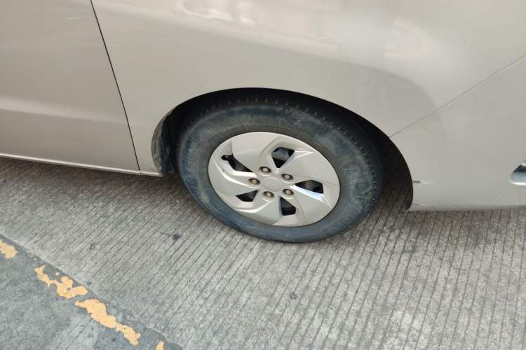 Used JAC Refine M4 2018 2.0L Manual Express Version Right Front Wheel Hub