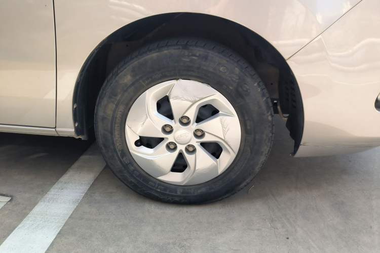 Used JAC Refine M4 2018 2.0L Manual Express Version Right Front Wheel Hub