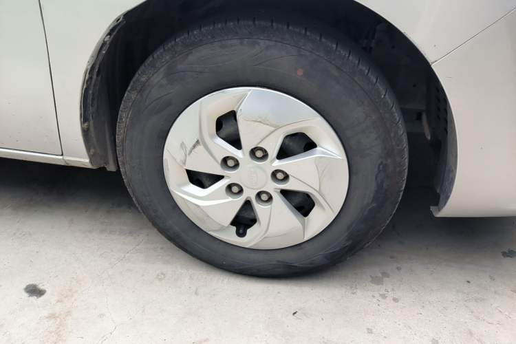 Used JAC Refine M4 2018 2.0L Manual Express Version Right Front Wheel Hub