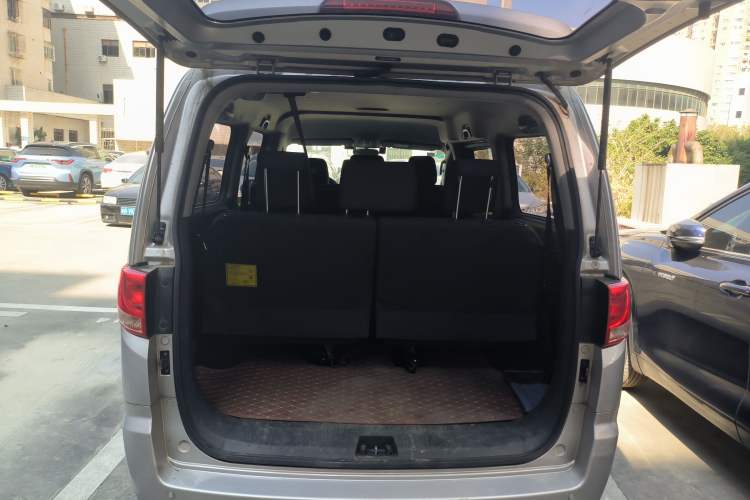 Used JAC Refine M4 2018 2.0L Manual Express Version Trunk