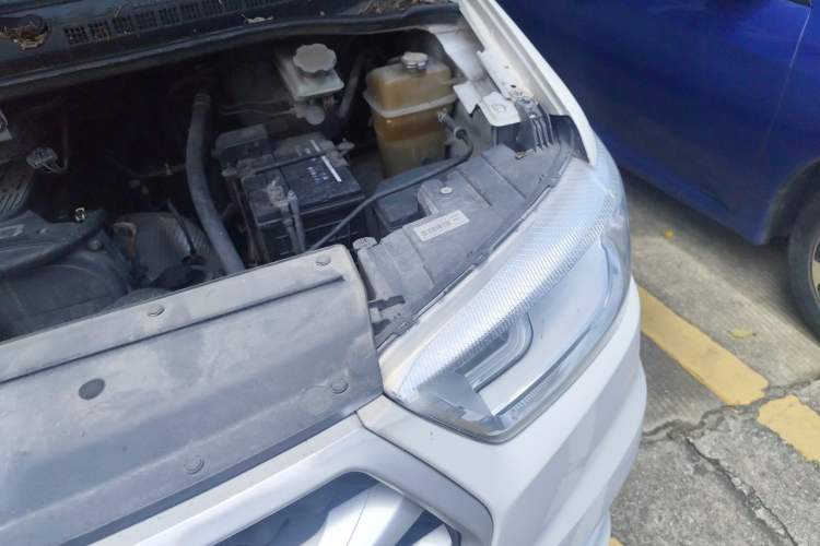 Used JAC Refine M4 2018 2.0L Manual Express Version Engine Bay Left