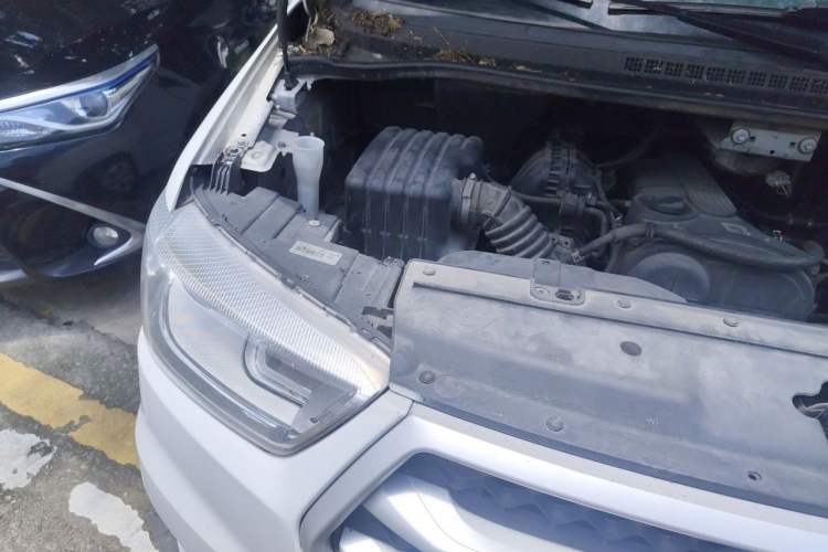 Used JAC Refine M4 2018 2.0L Manual Express Version Engine Bay Right