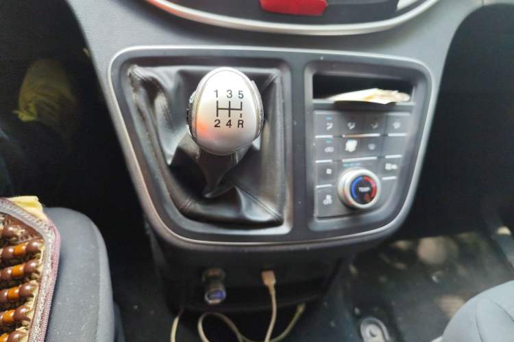 Used JAC Refine M4 2018 2.0L Manual Express Version Gear Lever