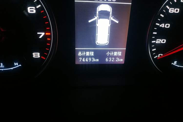 Used JAC Refine M4 2018 2.0L Manual Express Version Odometer Close Up
