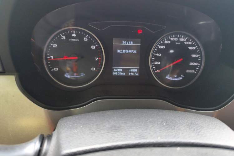 Used JAC Refine M4 2018 2.0L Manual Express Version Odometer Close Up