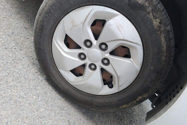 Used JAC Refine M4 2018 2.0L Manual Express Version Right Front Wheel Hub