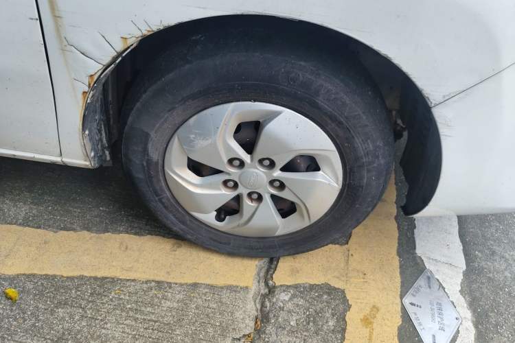 Used JAC Refine M4 2018 2.0L Manual Express Version Right Front Wheel Hub