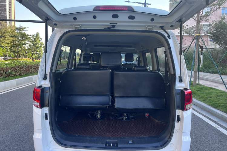 Used JAC Refine M4 2018 2.0L Manual Express Version Trunk