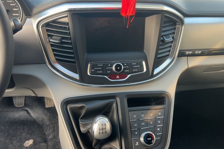 Used JAC Refine M4 2019 Business Series 2.0L Manual - China VI Standard Audio And AC Panel