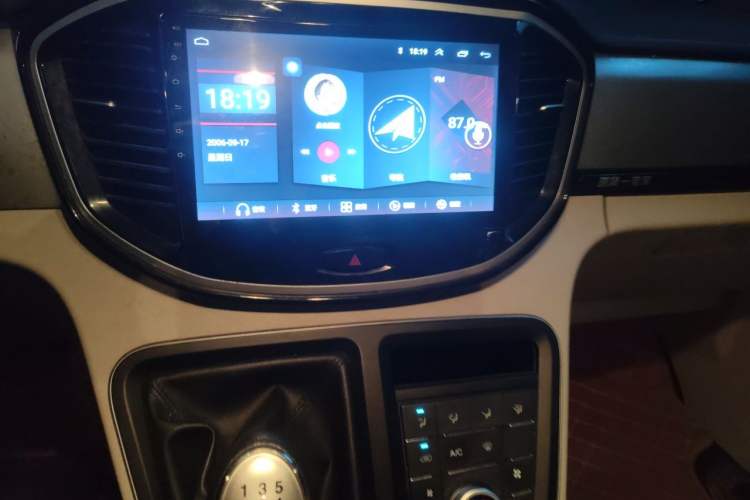 Used JAC Refine M4 2019 Business & Travel Series 2.0L Manual Comfort Model China V Standard Audio And AC Panel