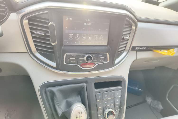 Used JAC Refine M4 2019 Business Series 2.0L Manual - China VI Standard Audio And AC Panel