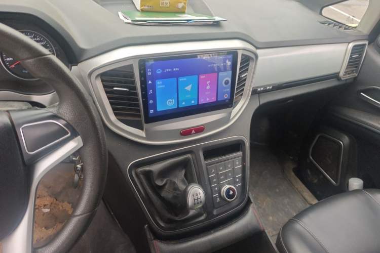 Used JAC Refine M4 2019 Business & Travel Series 2.0L Manual Speed Edition China VI Standard Audio And AC Panel