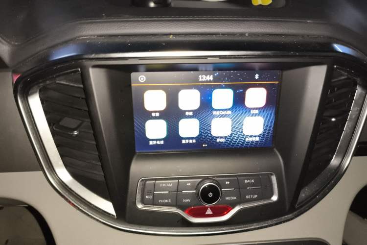 Used JAC Refine M4 2019 Business Series 2.0L Manual - China VI Standard Audio And AC Panel