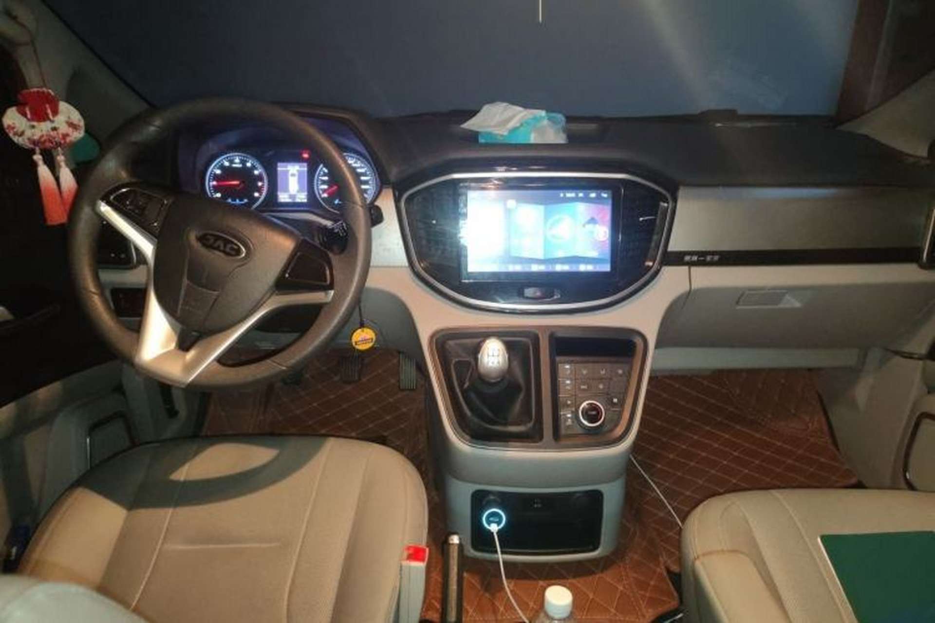 Used JAC Refine M4 2019 Business & Travel Series 2.0L Manual Comfort Model China V Standard Center Console