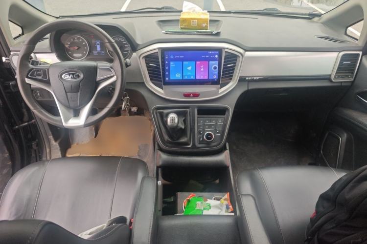 Used JAC Refine M4 2019 Business & Travel Series 2.0L Manual Speed Edition China VI Standard Center Console