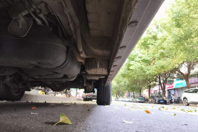 Used JAC Refine M4 2019 Joyful Series 2.0L Manual Business Model China VI Chassis Front Left