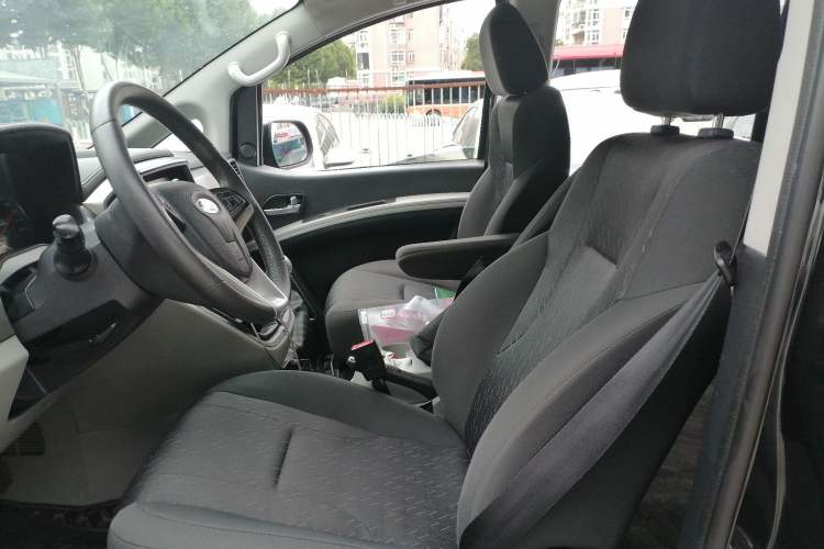 Used JAC Refine M4 2019 Joyful Series 2.0L Manual Comfort Model China VI Standard Driver Seat