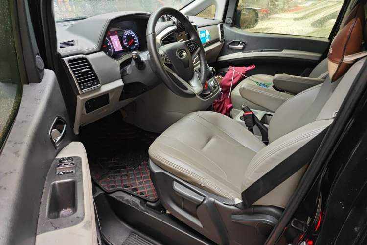 Used JAC Refine M4 2019 Business Series 1.9T Diesel Manual Business Edition Driver Seat