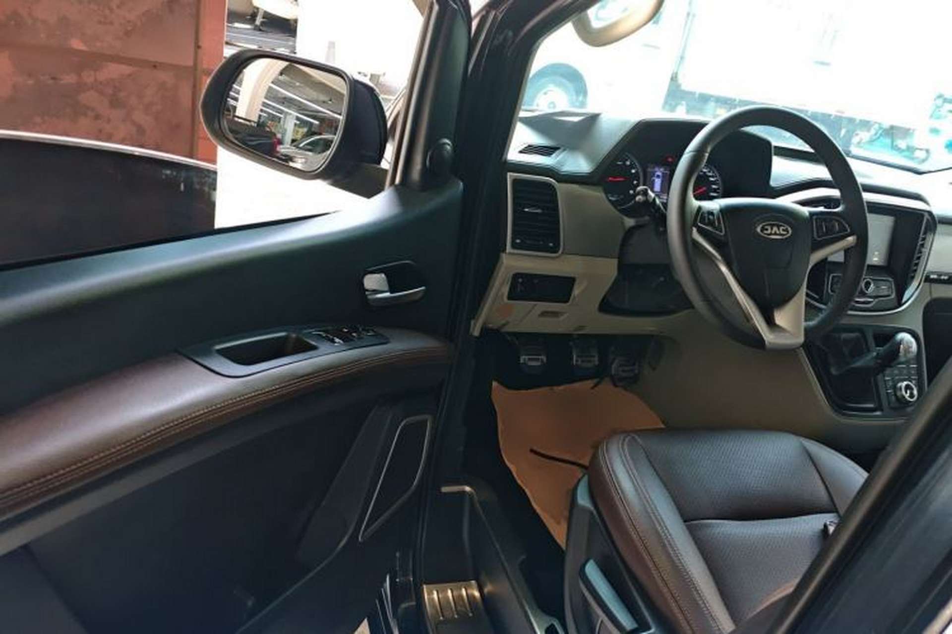 Used JAC Refine M4 2019 Business Series 2.0L Manual - China VI Standard Driver Seat