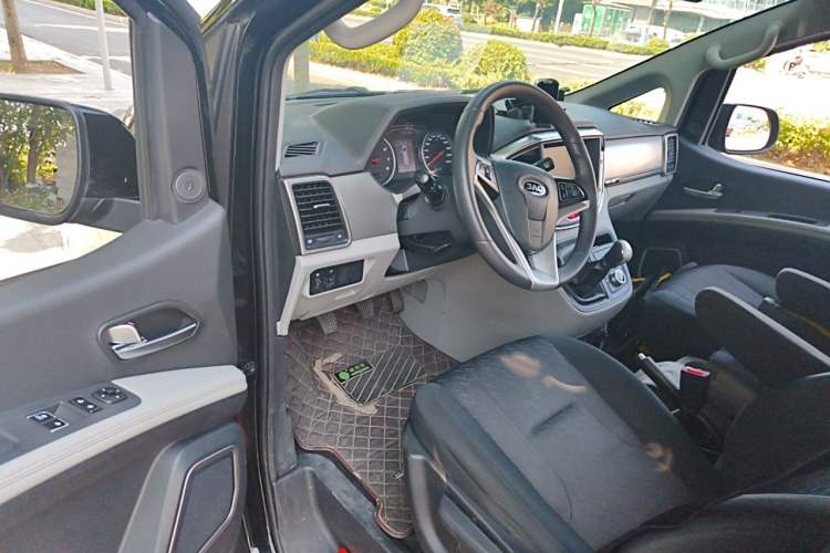 Used JAC Refine M4 2019 Business Series 2.0L Manual - China VI Standard Driver Seat