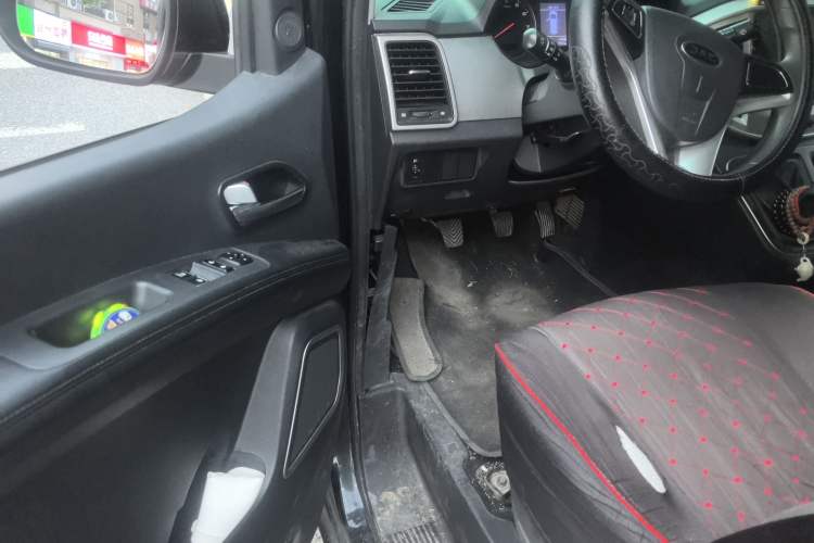 Used JAC Refine M4 2019 Business & Travel Series 2.0L Manual Speed Edition China VI Standard Driver Seat