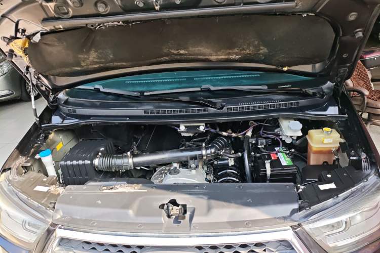 Used JAC Refine M4 2019 Business Series 2.0L Manual - China VI Standard Engine Bay