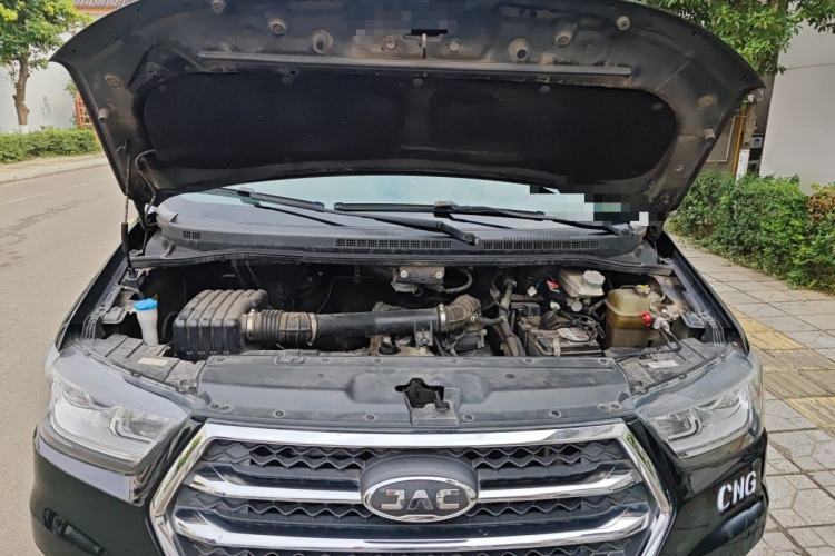 Used JAC Refine M4 2019 Business Series 2.0L Manual - China VI Standard Engine Bay