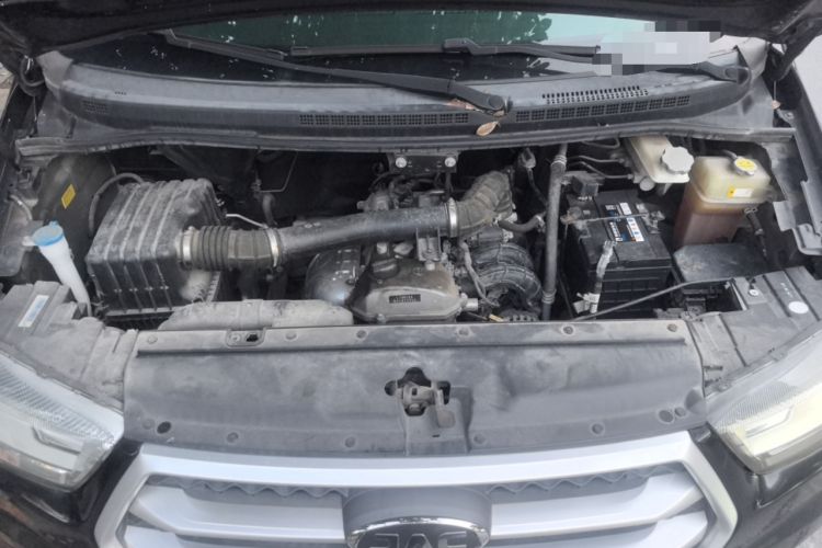 Used JAC Refine M4 2019 Business & Travel Series 2.0L Manual Speed Edition China VI Standard Engine Bay