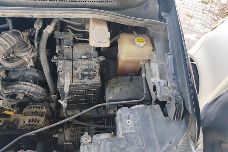 Used JAC Refine M4 2019 Business Series 2.0L Manual - China VI Standard Engine Bay Left