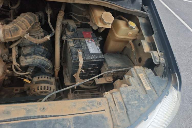 Used JAC Refine M4 2019 Business & Travel Series 2.0L Manual Speed Edition China VI Standard Engine Bay Left