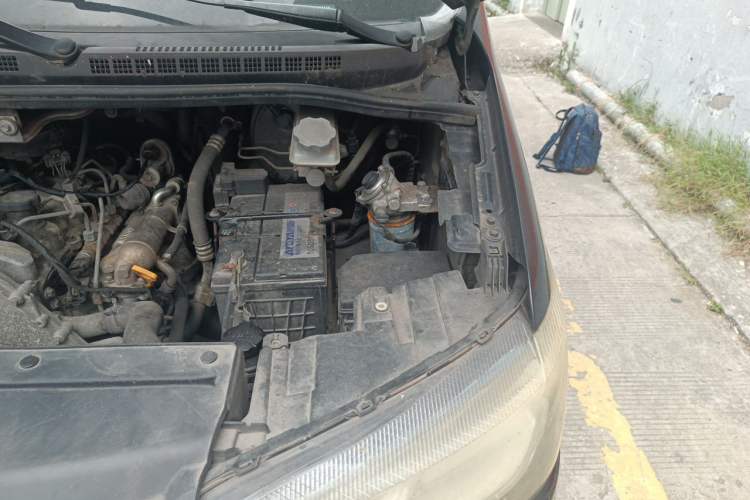 Used JAC Refine M4 2019 Business & Travel Series 1.9T Diesel Manual Comfort Model Engine Bay Left