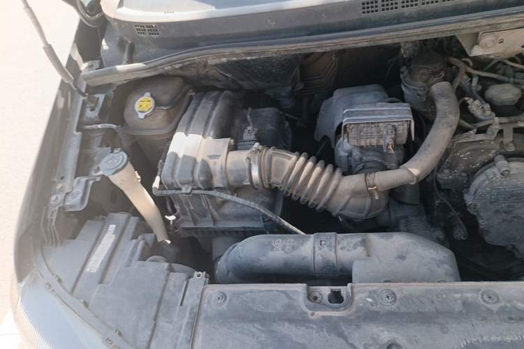 Used JAC Refine M4 2019 Business & Travel Series 1.9T Diesel Manual Comfort Model Engine Bay Right