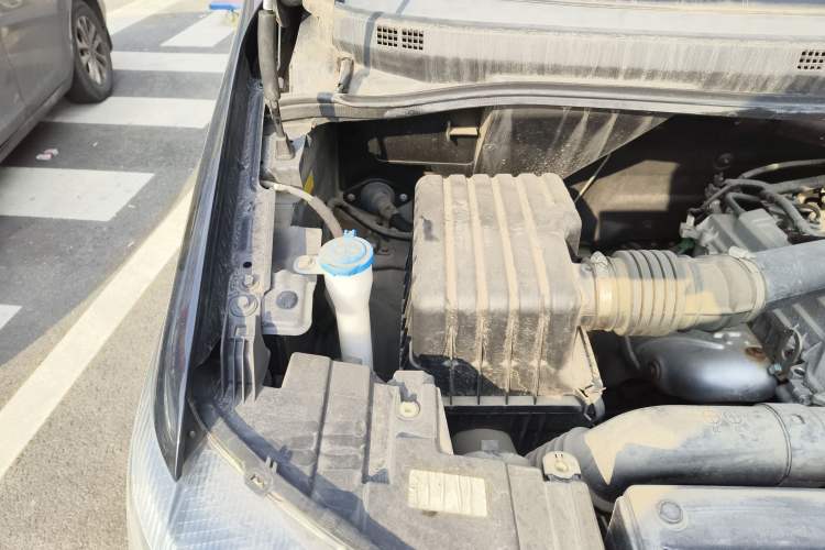 Used JAC Refine M4 2019 Business Series 2.0L Manual - China VI Standard Engine Bay Right