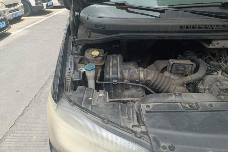 Used JAC Refine M4 2019 Business & Travel Series 1.9T Diesel Manual Comfort Model Engine Bay Right