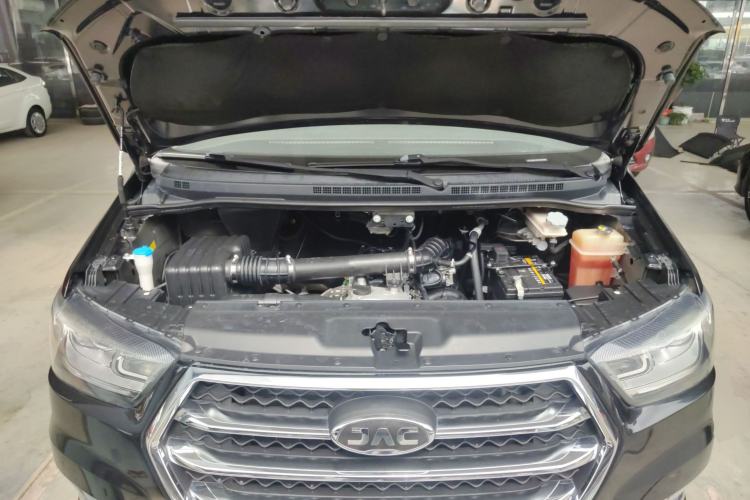 Used JAC Refine M4 2019 Business Series 2.0L Manual - China VI Standard Engine Bay
