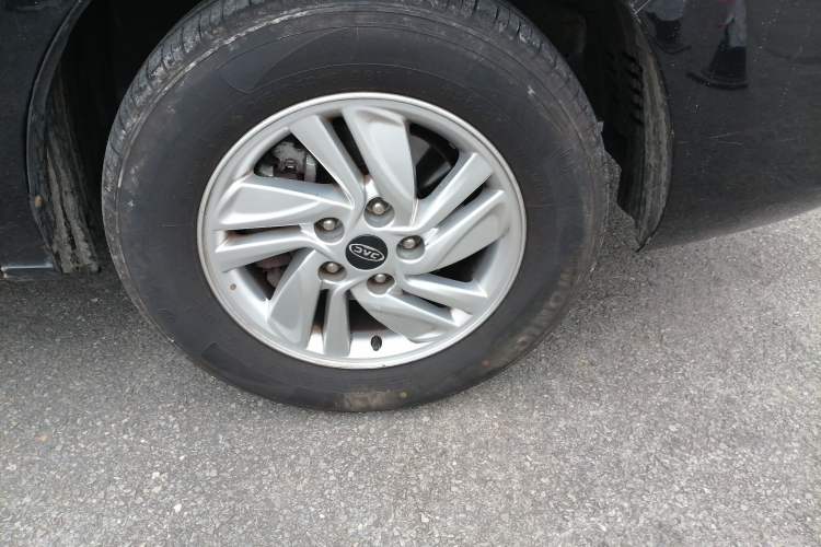 Used JAC Refine M4 2019 Joyful Series 2.0L Manual Comfort Model China VI Standard Exterior 1