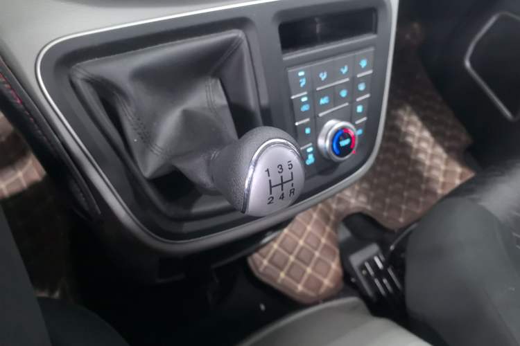Used JAC Refine M4 2019 Business Series 2.0L Manual - China VI Standard Gear Lever
