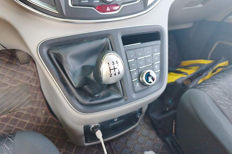 Used JAC Refine M4 2019 Business Series 2.0L Manual - China VI Standard Gear Lever