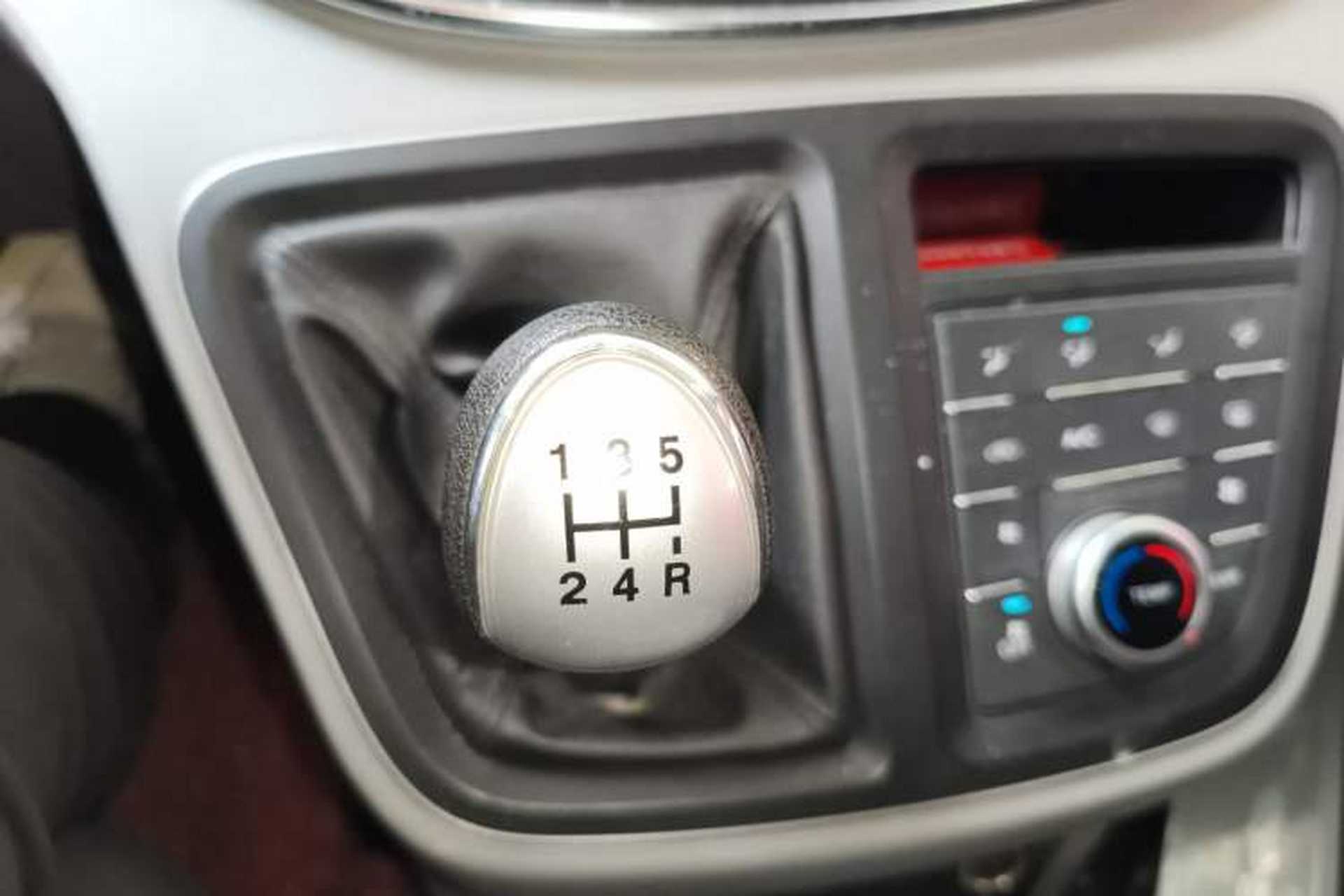 Used JAC Refine M4 2019 Joyful Series 2.0L Manual Business Model China VI Gear Lever
